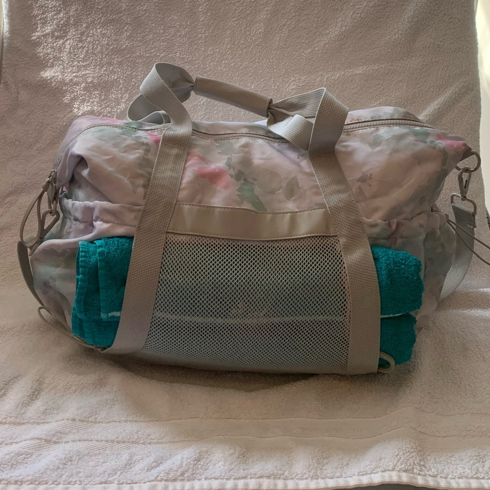 (3/$30) Indigo Floral Yoga Duffel bag
